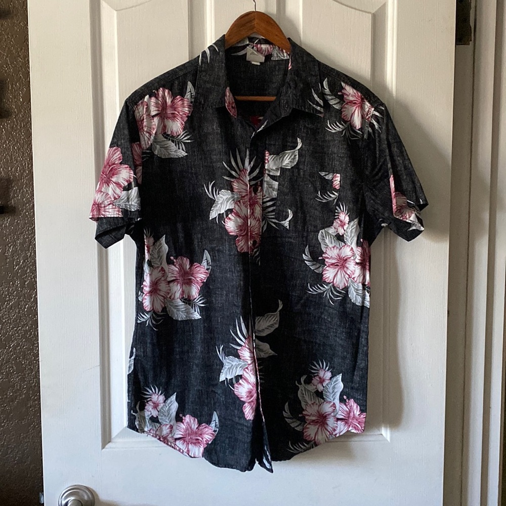 Black Hawaiian style button down